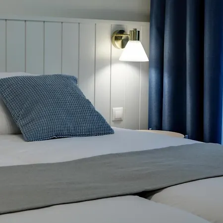 Hotel Marine 3*